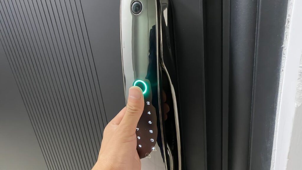 Kundenzufriedenheit im Fokus: So bewerten uns Düsseldorfer Kunden bei Türschließer-Reparaturen