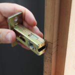 Haustür Schnapper einstellen