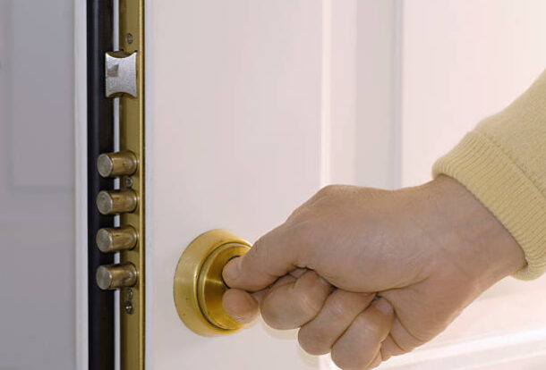 Türschloss schwergängig