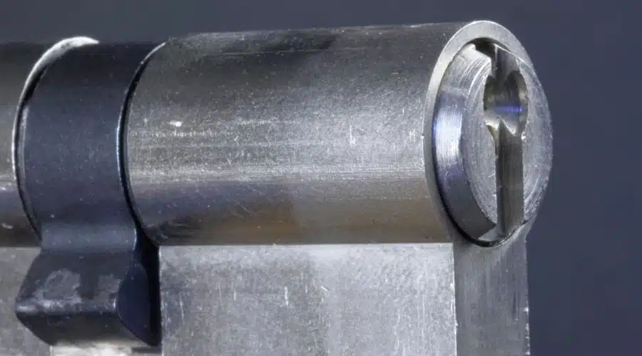 abgeschlossenes zylinderschloss offnen