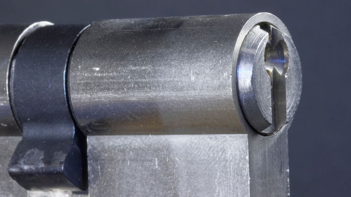 abgeschlossenes zylinderschloss öffnen