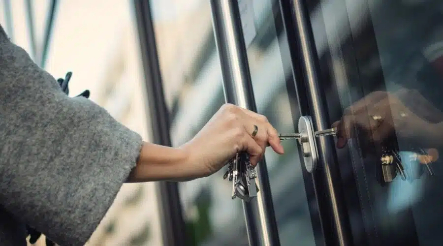 schlussel steckt fest