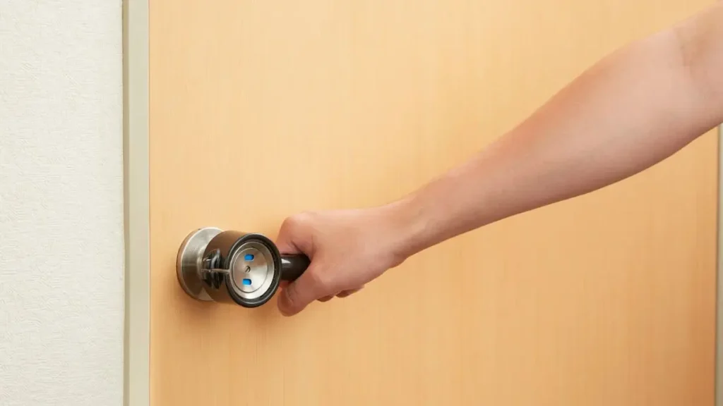 Schonende Reparatur bei türschloss innen ohne schlüssel ohne unnötige Schäden