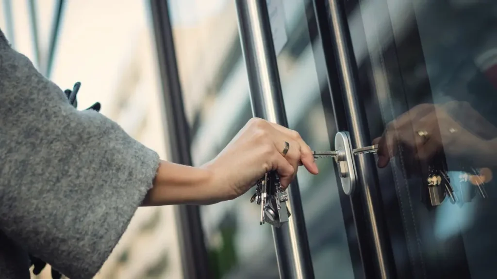 Wenn das Türschloss versagt winkhaus schloss austauschen als akutes Problem